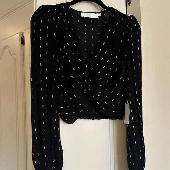 Astr the Label Nix Crop top and Skirt Set - Picture 2 of 8